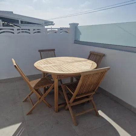 Hébergement de vacances La Casita De Emily - Reformada, Bien Situada Y Con Piscina Amplia San Miguel de Abona