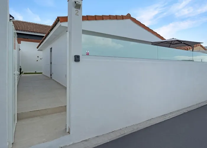 La Casita De Emily - Reformada, Bien Situada Y Con Piscina Amplia Holiday home *