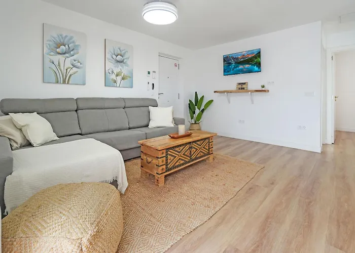 La Casita De Emily - Reformada, Bien Situada Y Con Piscina Amplia *